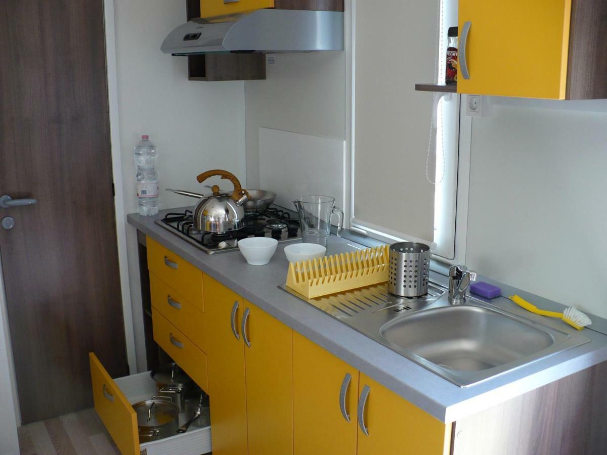 Victoria Mobilehome In Centro Vacanze San Francesco Duna Verde Exterior photo